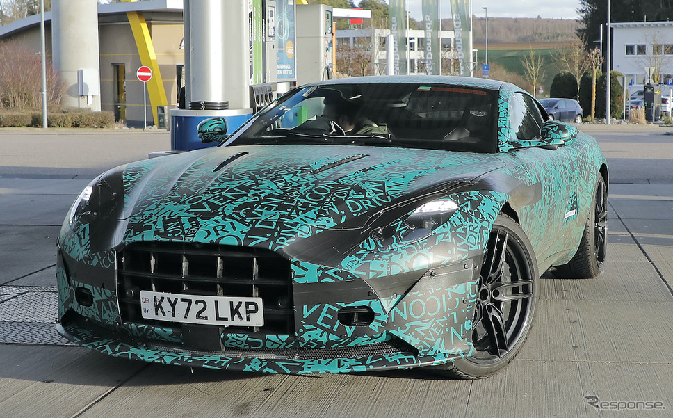 アストンマーティン DB11 プロトタイプ(スクープ写真)《APOLLO NEWS SERVICE》