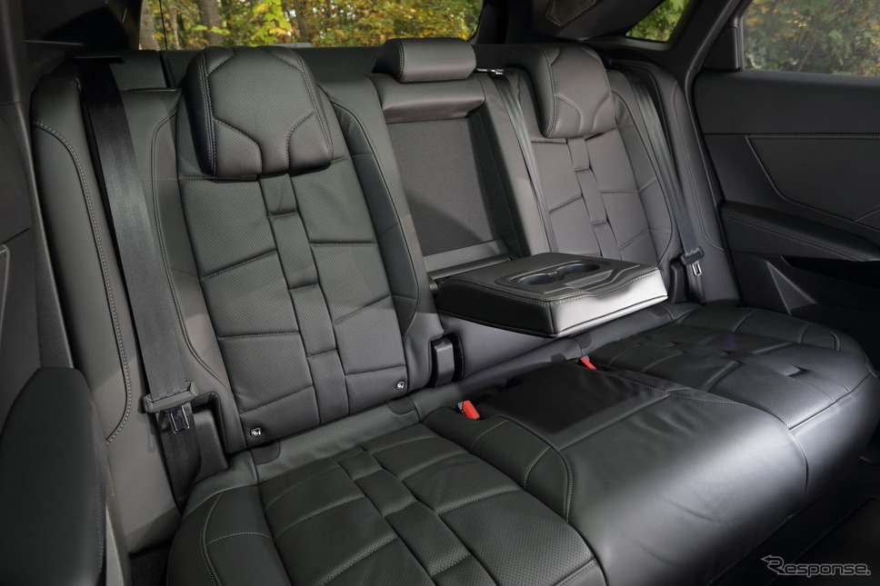 DS 7 E-TENSE 4X4 360（海外仕様）《写真撮影 南陽一浩》