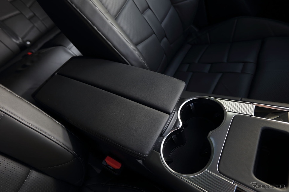 DS 7 E-TENSE 4X4 360（海外仕様）《写真撮影 南陽一浩》