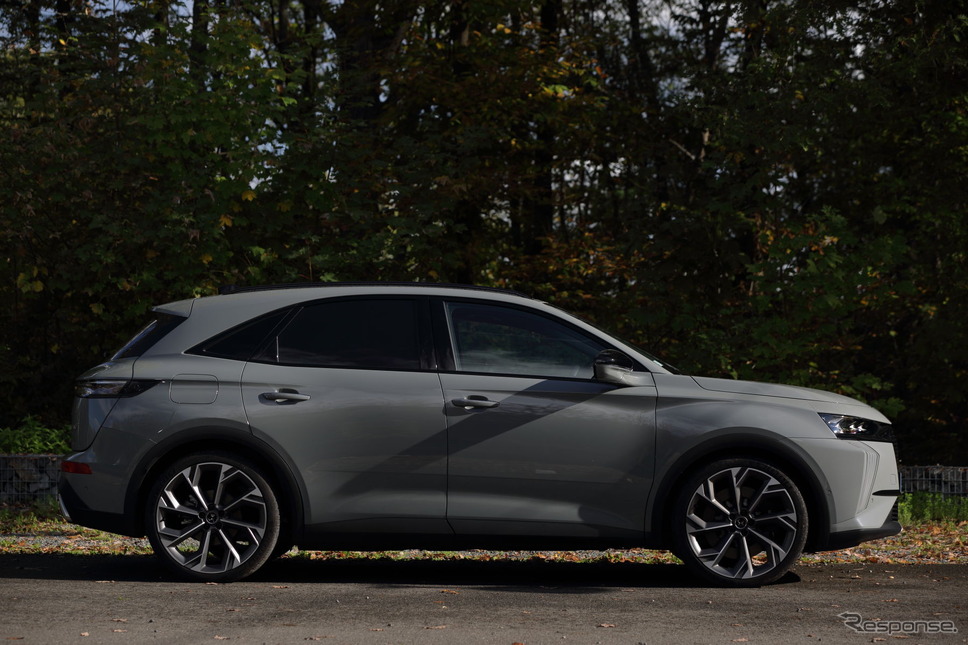 DS 7 E-TENSE 4X4 360（海外仕様）《写真撮影 南陽一浩》