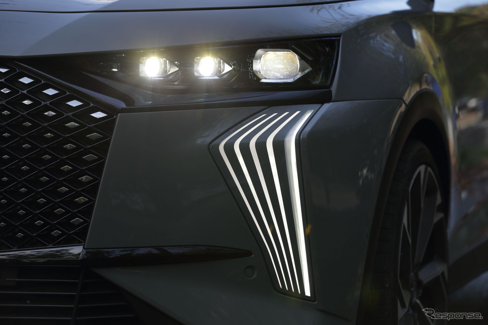 DS 7 E-TENSE 4X4 360（海外仕様）《写真撮影 南陽一浩》