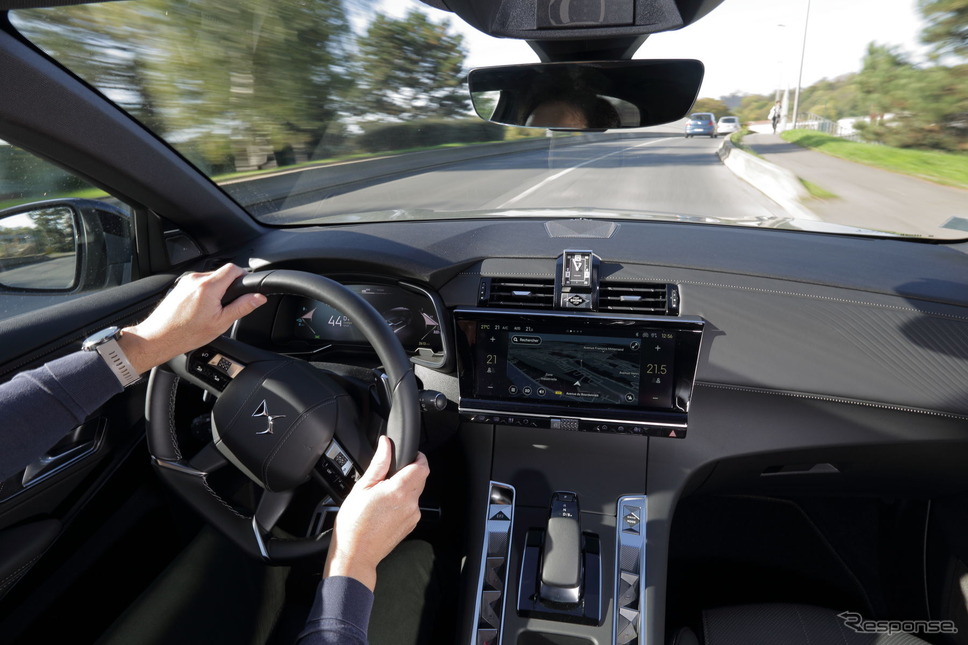 DS 7 E-TENSE 4X4 360（海外仕様）《写真撮影 南陽一浩》