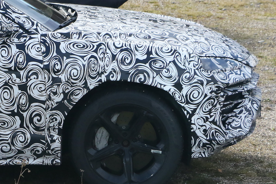 ランボルギーニ ウルスPHEV(仮)プロトタイプ(スクープ写真)《APOLLO NEWS SERVICE》