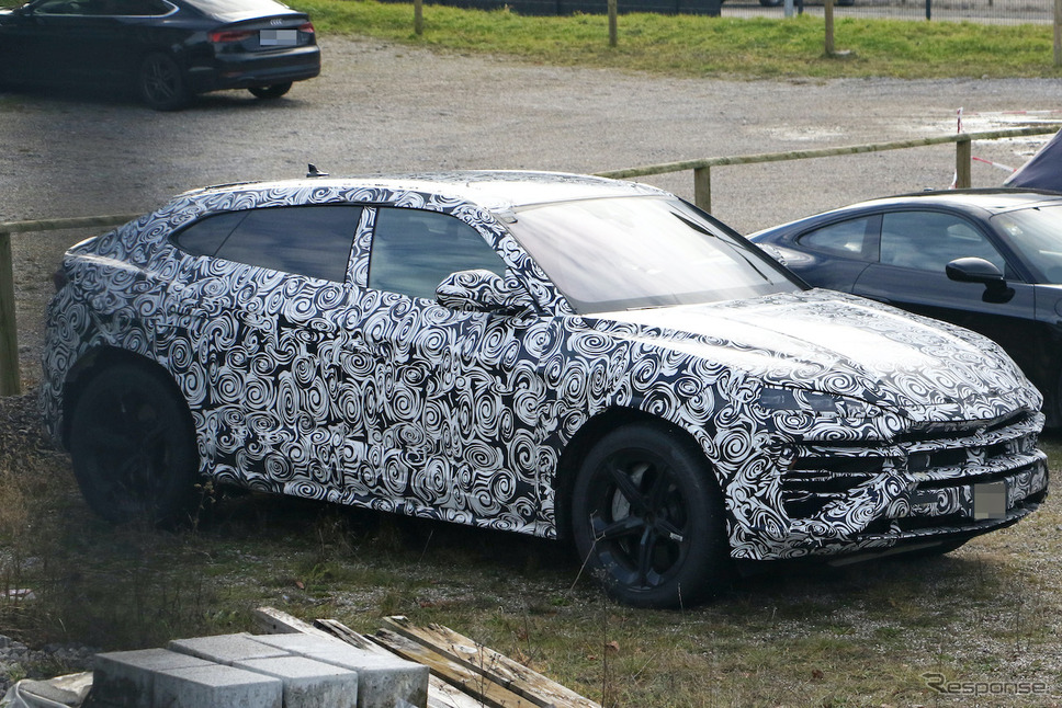 ランボルギーニ ウルスPHEV(仮)プロトタイプ(スクープ写真)《APOLLO NEWS SERVICE》