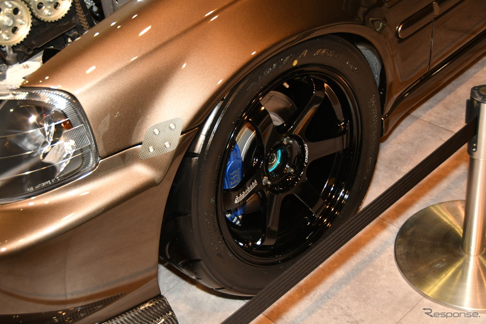 ダンロップ DIREZZA 03G(東京オートサロン2023)《写真撮影 中野英幸》