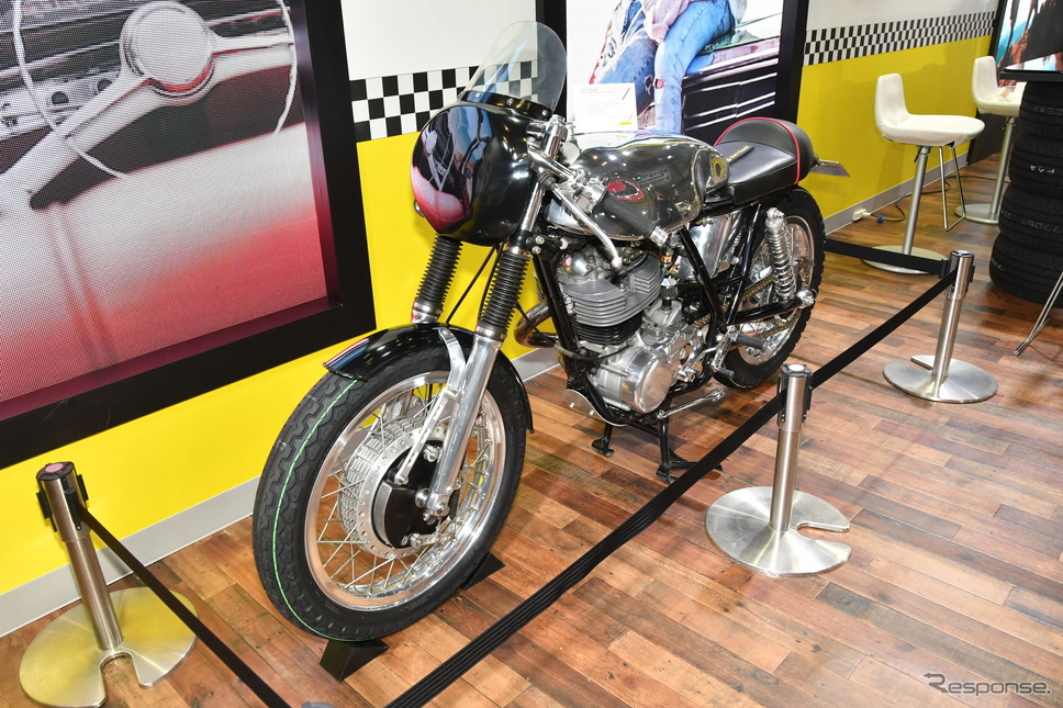 DUNLOP otona GARAGE(東京オートサロン2023)《写真撮影 中野英幸》