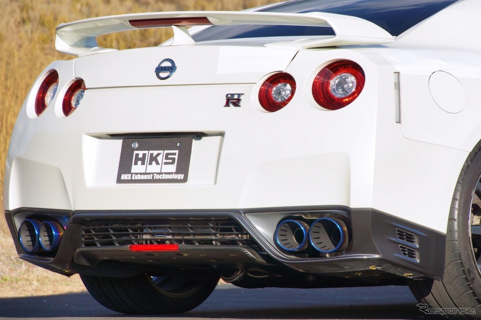HKS スーパーターボマフラー(日産 GT-R)《写真提供 HKS》