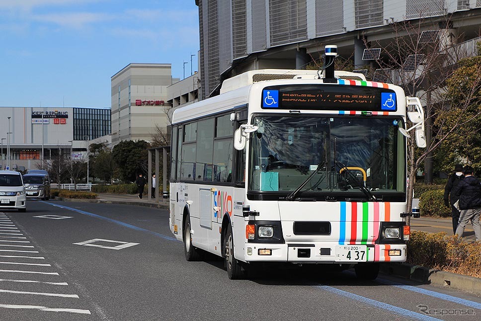 埼玉工業大学の自動運転バス（千葉・幕張新都心 1月22日）《写真撮影 編集部》