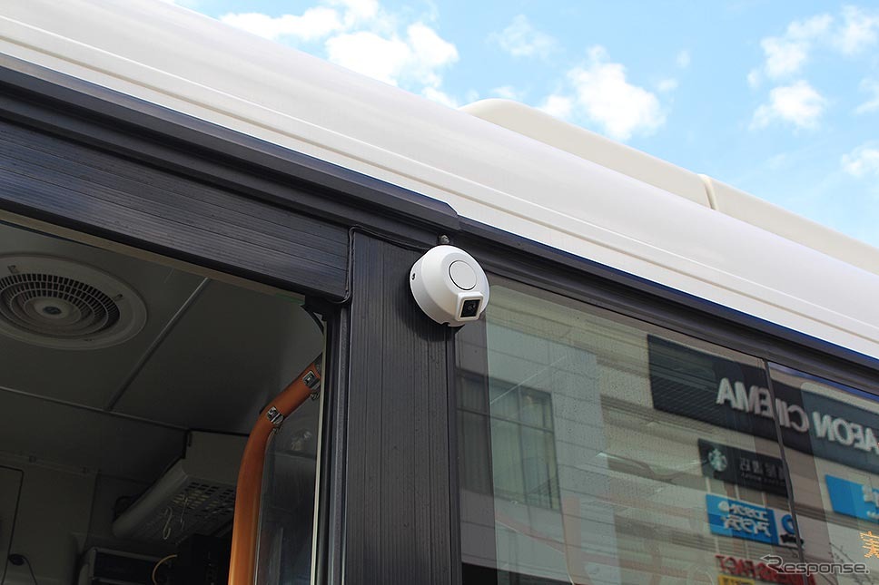 埼玉工業大学の自動運転バスに装備した東海理化のカメラ（千葉・幕張新都心 1月22日）《写真撮影 編集部》