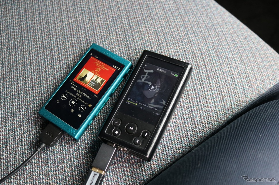 音楽プレイヤーとしてはDAPやスマホなど、手持ちのプレイヤーをすべて車内で利用できる環境を作った。