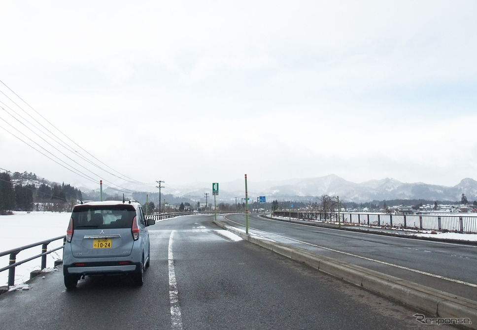 福島・西会津までは極端に寒いということもなく、平和そのもののドライブ。《写真撮影 井元康一郎》