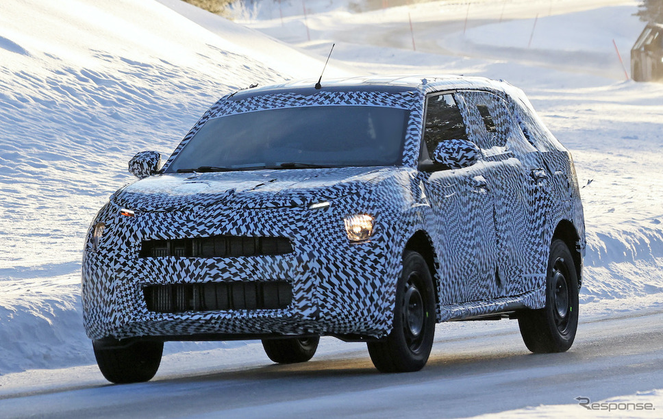 シトロエン C3エアクロスSUV 次期型プロトタイプ(スクープ写真)《APOLLO NEWS SERVICE》