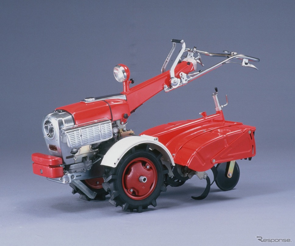 ホンダ初の耕うん機F150（1959年）《写真提供 本田技研工業》
