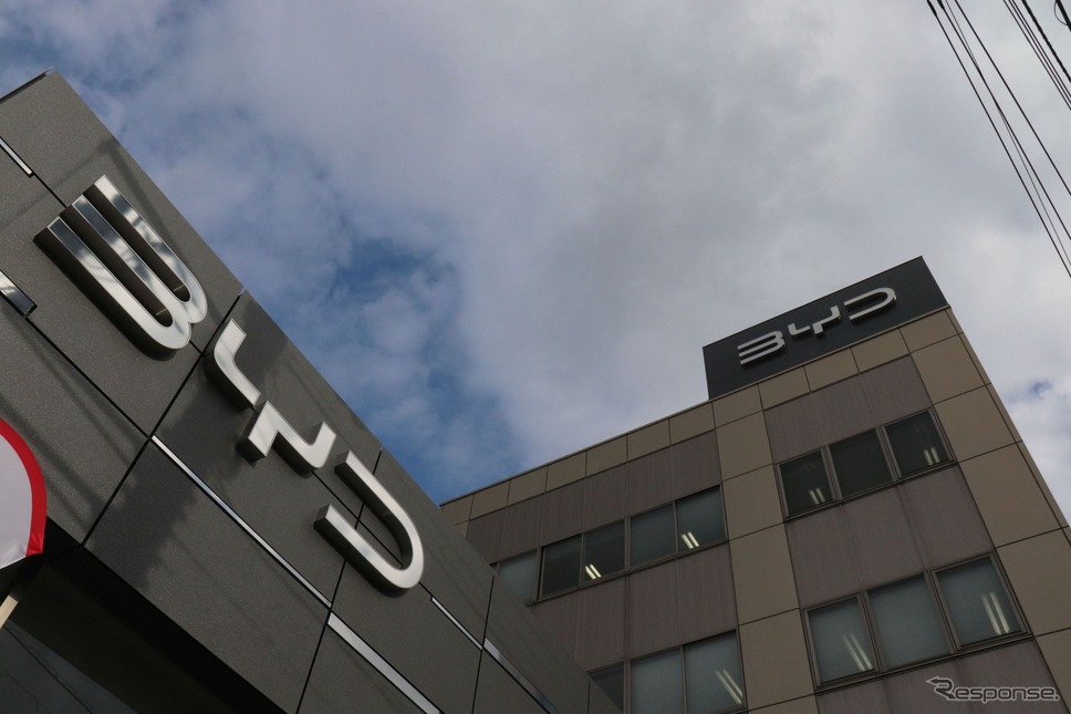 BYD正規ディーラー1号店オープン:販売戦略を分析《写真撮影 中尾真二》