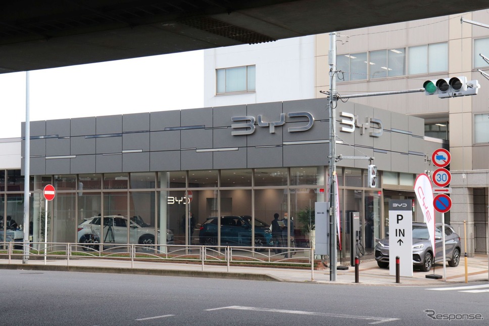 BYD正規ディーラー1号店オープン:販売戦略を分析《写真撮影 中尾真二》