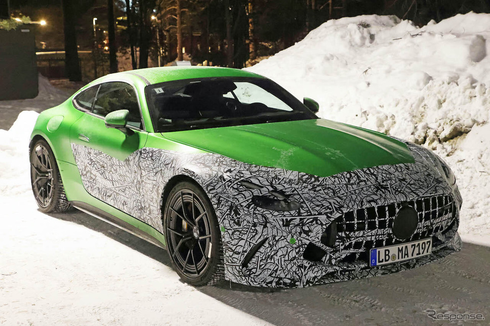 メルセデスAMG GTクーペ 次期型プロトタイプ(スクープ写真)《APOLLO NEWS SERVICE》