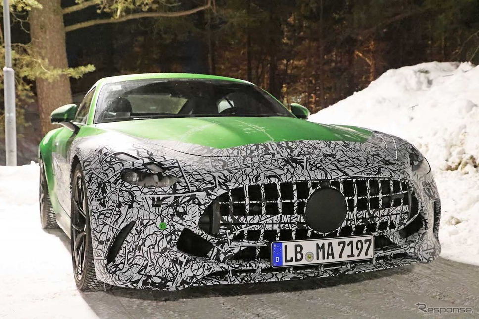 メルセデスAMG GTクーペ 次期型プロトタイプ(スクープ写真)《APOLLO NEWS SERVICE》