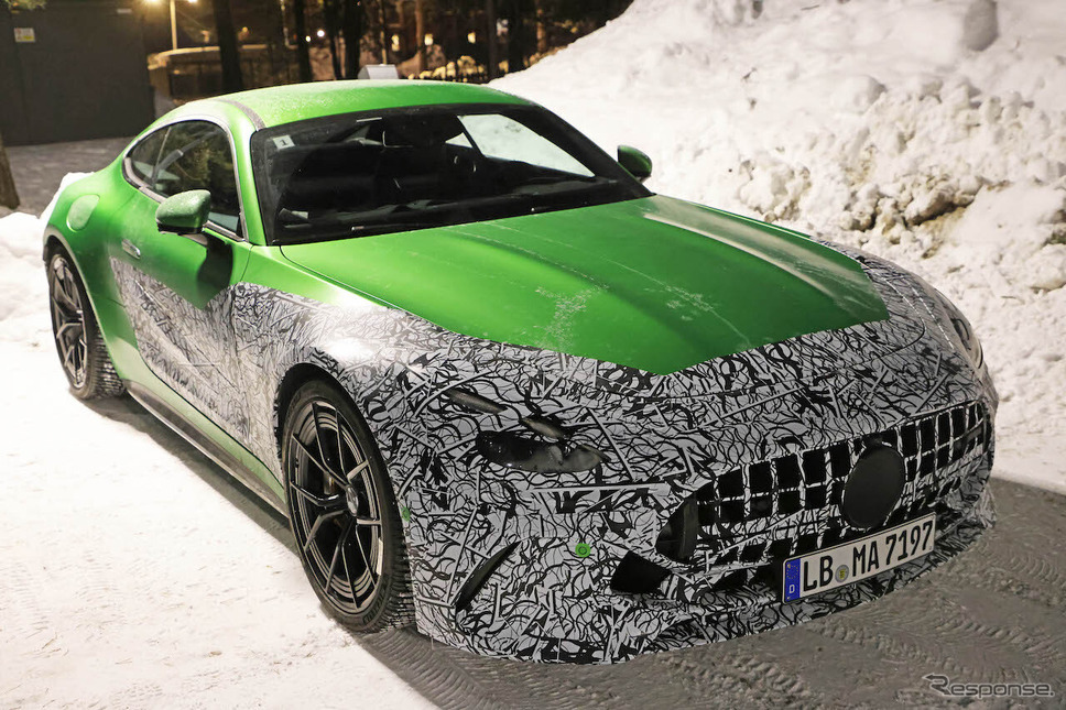 メルセデスAMG GTクーペ 次期型プロトタイプ(スクープ写真)《APOLLO NEWS SERVICE》