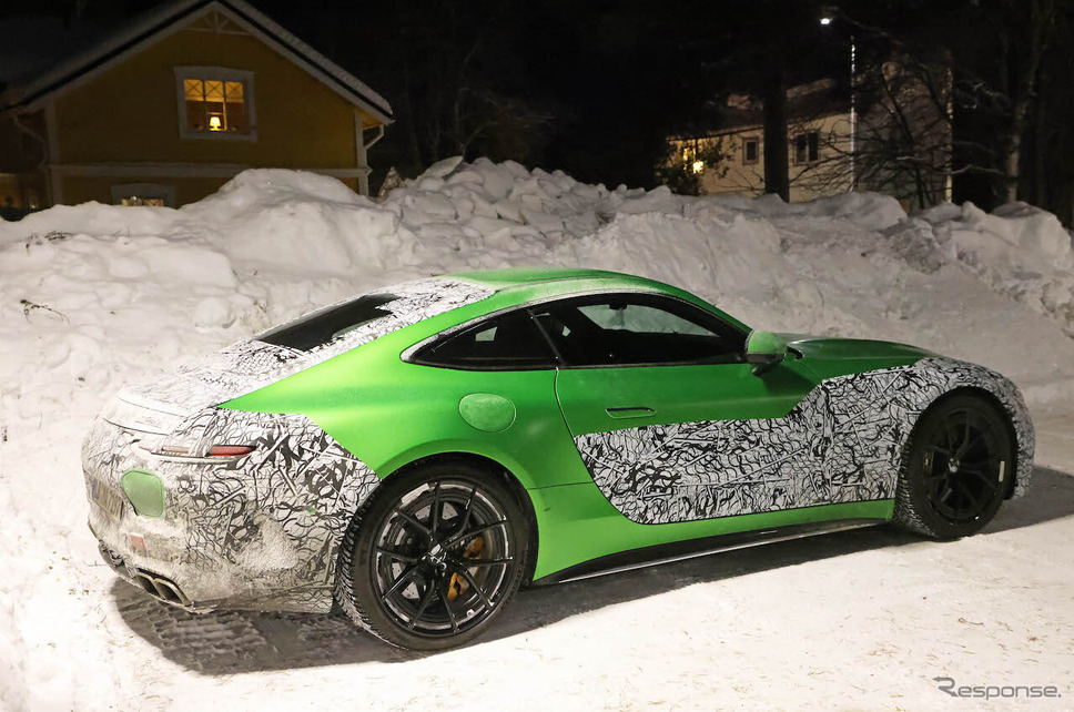 メルセデスAMG GTクーペ 次期型プロトタイプ(スクープ写真)《APOLLO NEWS SERVICE》