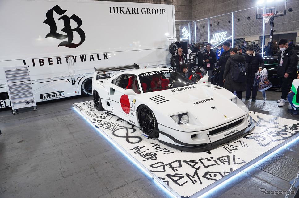 リバティーウォークのF40(大阪オートメッセ2023)《写真撮影 宮崎壮人》