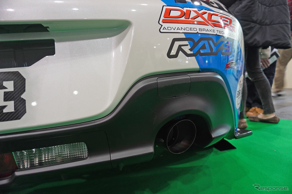 近畿大学体育会自動車部「KINDAI BIG BLUE RACING」のGR86(大阪オートメッセ2023)《写真撮影 宮崎壮人》