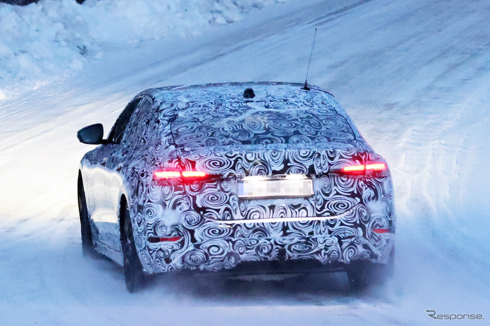 アウディ RS6 e-tron プロトタイプ(スクープ写真)《APOLLO NEWS SERVICE》