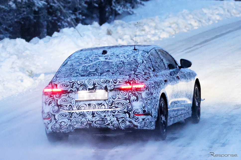 アウディ RS6 e-tron プロトタイプ(スクープ写真)《APOLLO NEWS SERVICE》
