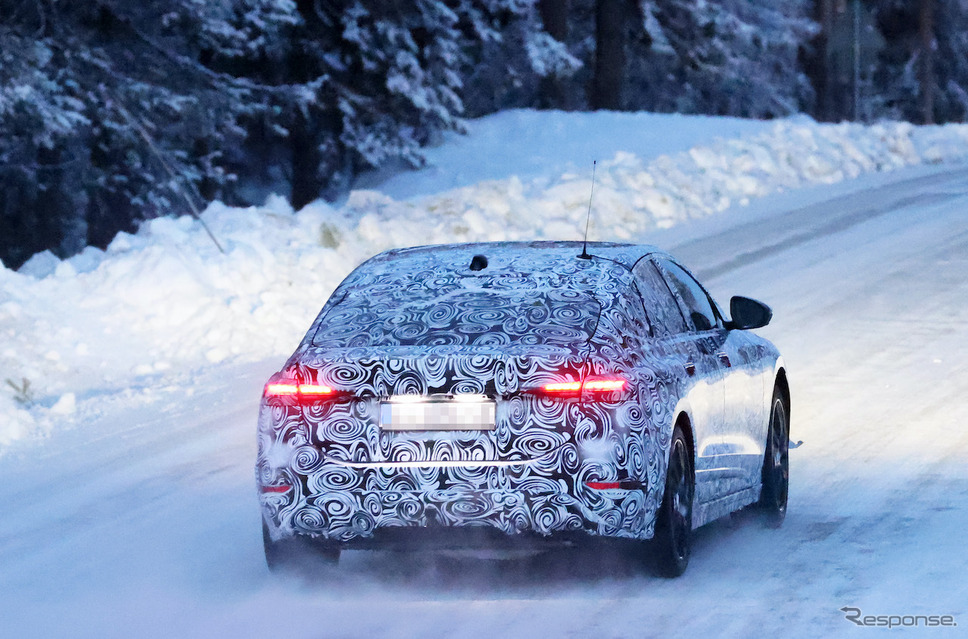 アウディ RS6 e-tron プロトタイプ(スクープ写真)《APOLLO NEWS SERVICE》