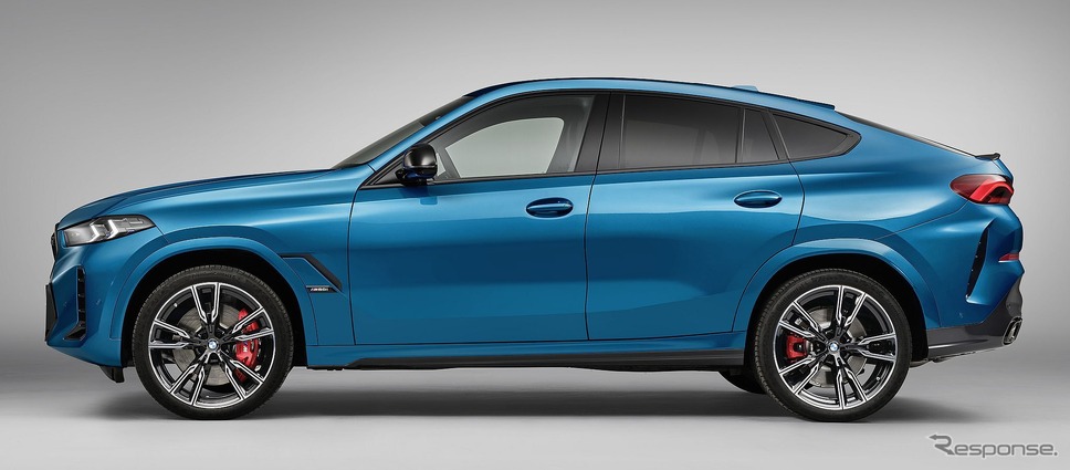 BMW X6 改良新型の「M60i」《photo by BMW》