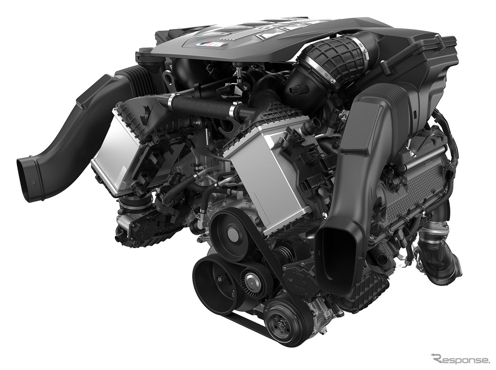 BMW X6 改良新型の「M60i」《photo by BMW》