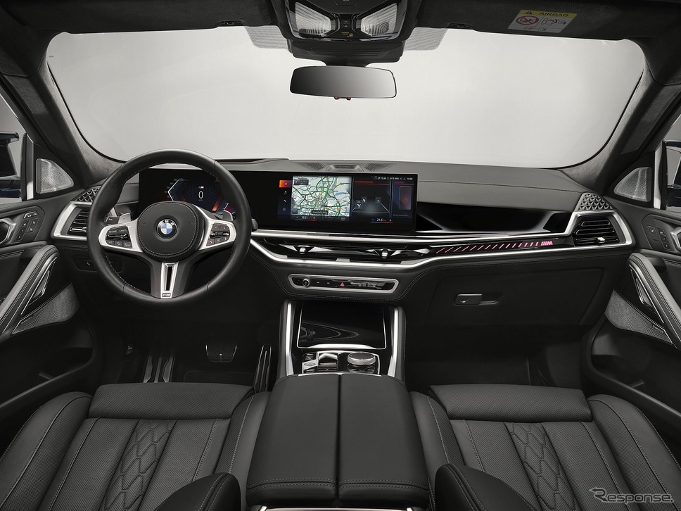 BMW X6 改良新型の「M60i」《photo by BMW》