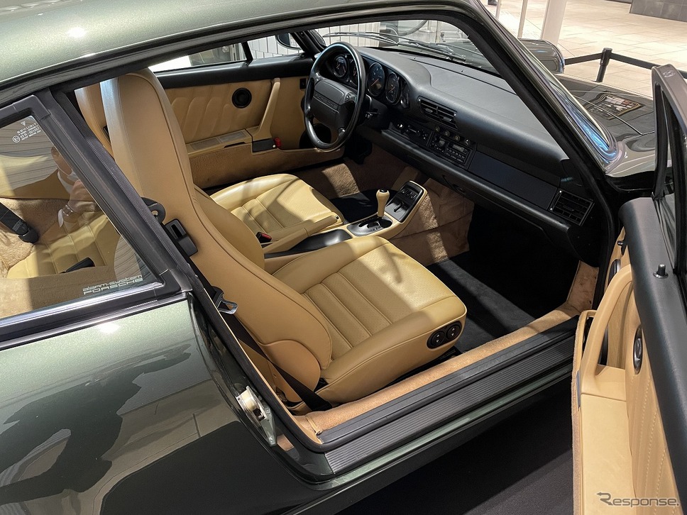 ポルシェ 911カレラ(タイプ964)《写真提供:ポルシェセンター名古屋》