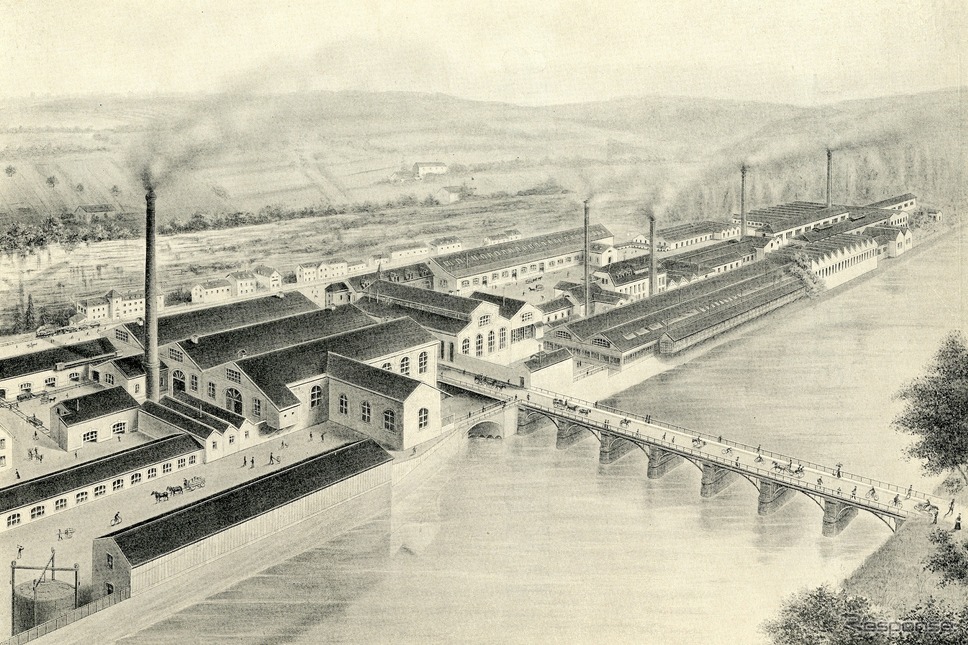 1890年ごろのプジョー工場《画像提供 プジョーモトシクル / aidea》