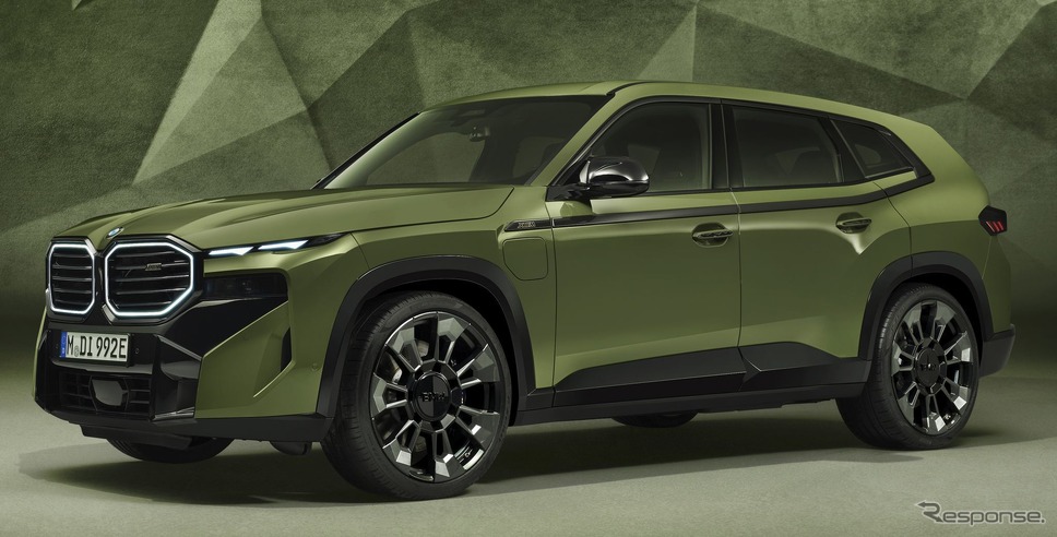 BMW XM の「BMWインディビジュアル」の特別塗装車《photo by BMW》