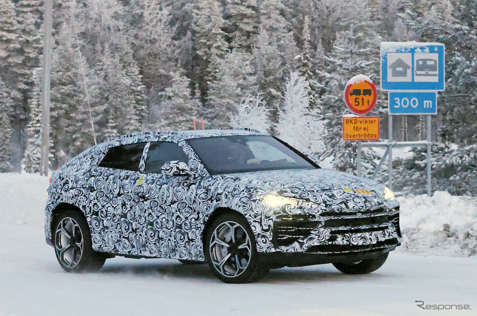 ランボルギーニ ウルスPHEV(仮)プロトタイプ(スクープ写真)《APOLLO NEWS SERVICE》