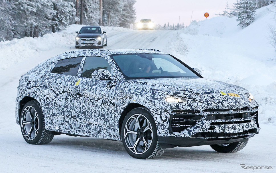 ランボルギーニ ウルスPHEV(仮)プロトタイプ(スクープ写真)《APOLLO NEWS SERVICE》