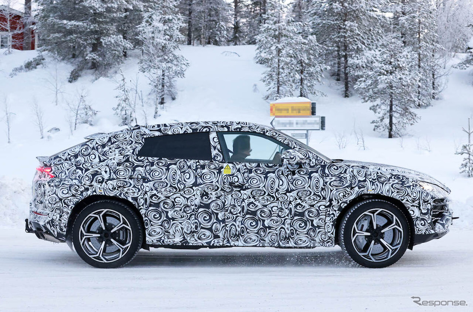 ランボルギーニ ウルスPHEV(仮)プロトタイプ(スクープ写真)《APOLLO NEWS SERVICE》