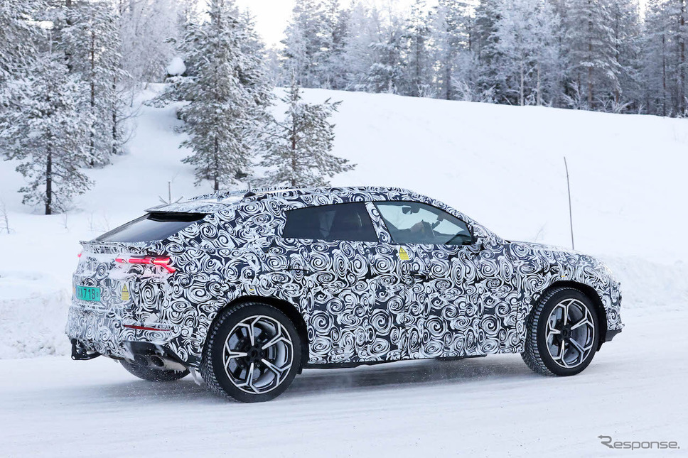 ランボルギーニ ウルスPHEV(仮)プロトタイプ(スクープ写真)《APOLLO NEWS SERVICE》