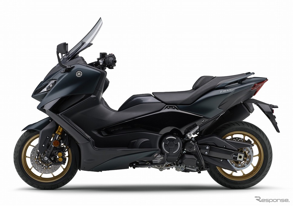 ヤマハ TMAX560 TECH MAX ABS（マットダークグリーン）《写真提供：ヤマハ発動機》