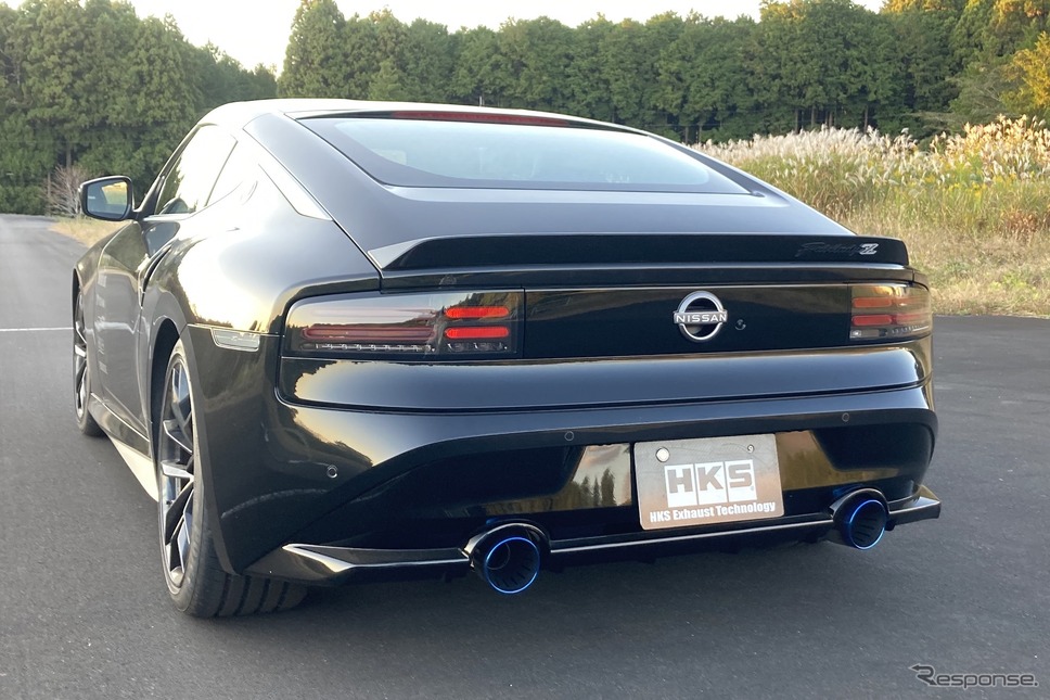 フェアレディZ(RZ34)、HKSスーパーターボマフラー装着車《写真提供 HKS》