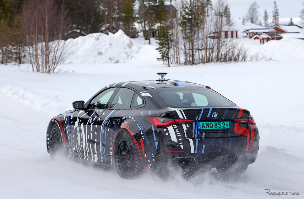 BMW Mが開発する高性能4モーターEVのプロトタイプ（スクープ写真）《APOLLO NEWS SERVICE》