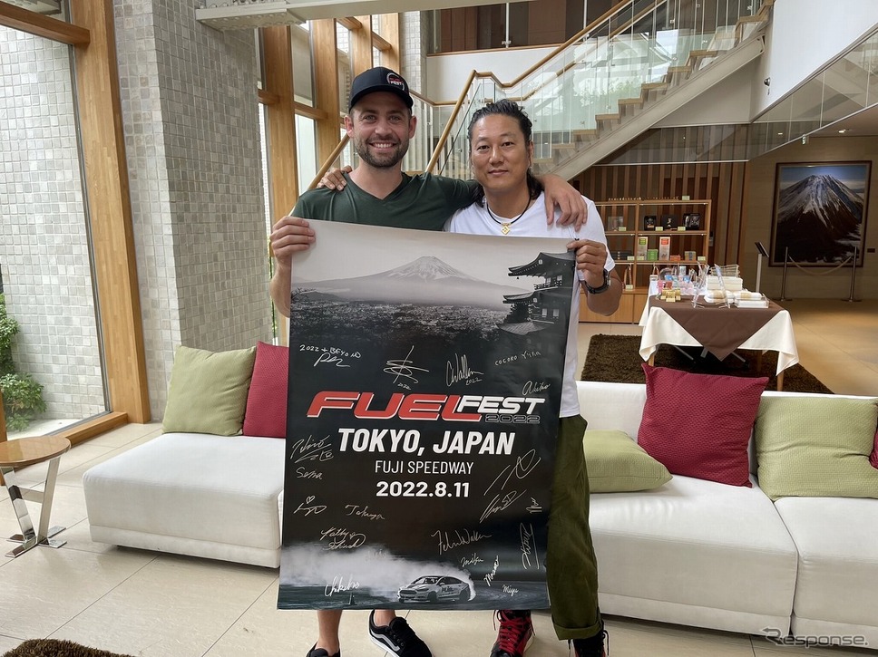 コディ・ウォーカー（左）とサン・カン（右）《写真提供：Kamiwaza-Japan》
