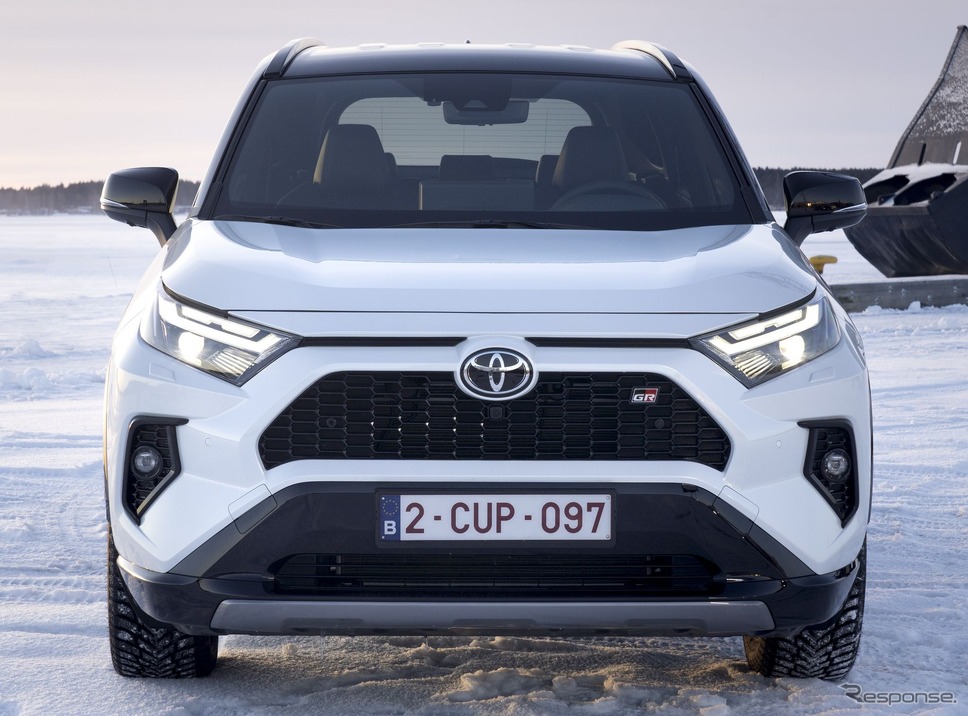 トヨタ RAV4 ハイブリッド の「GRスポーツ」（欧州仕様）《photo by Toyota》