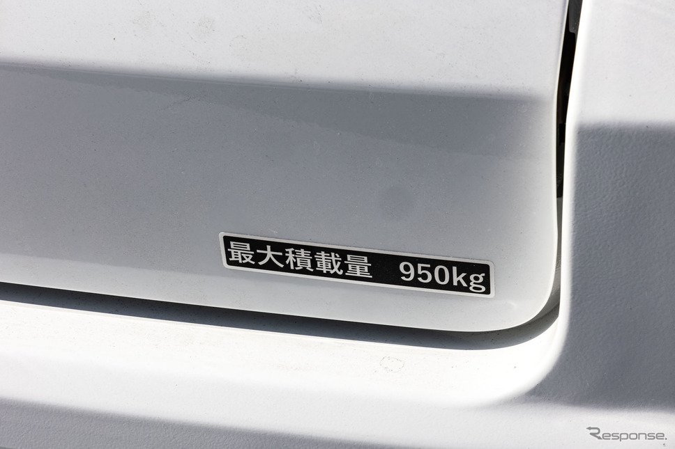 丸紅オートモーティブ / Folofly EV F1 VAN(IAAE 2023)《写真撮影 宮越孝政》