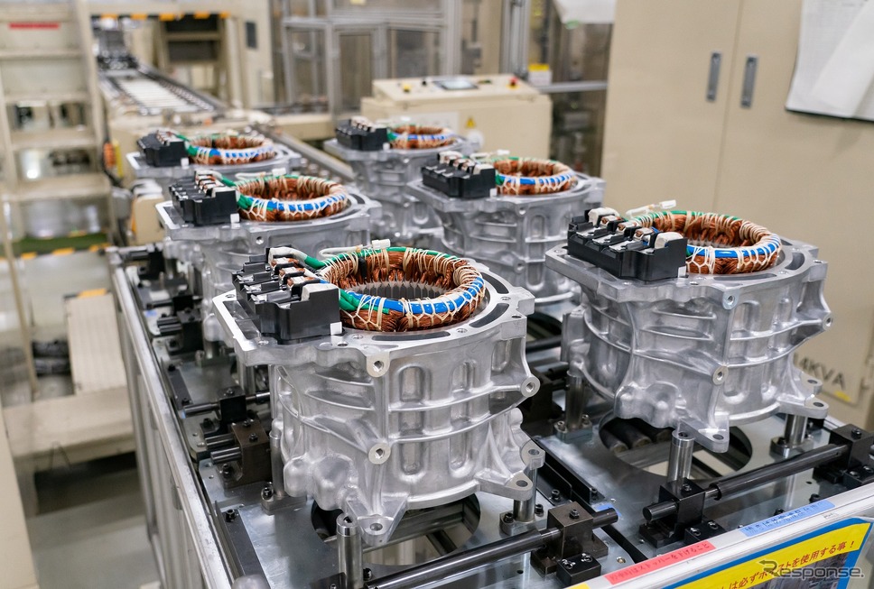 横浜工場電動機生産ライン《写真提供:日産自動車》