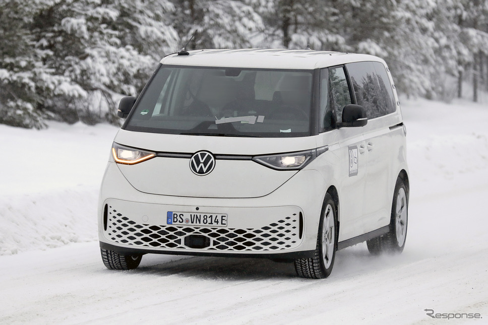 VW ID.BUZZ ロングホイールベースのプロトタイプ(スクープ写真)《APOLLO NEWS SERVICE》