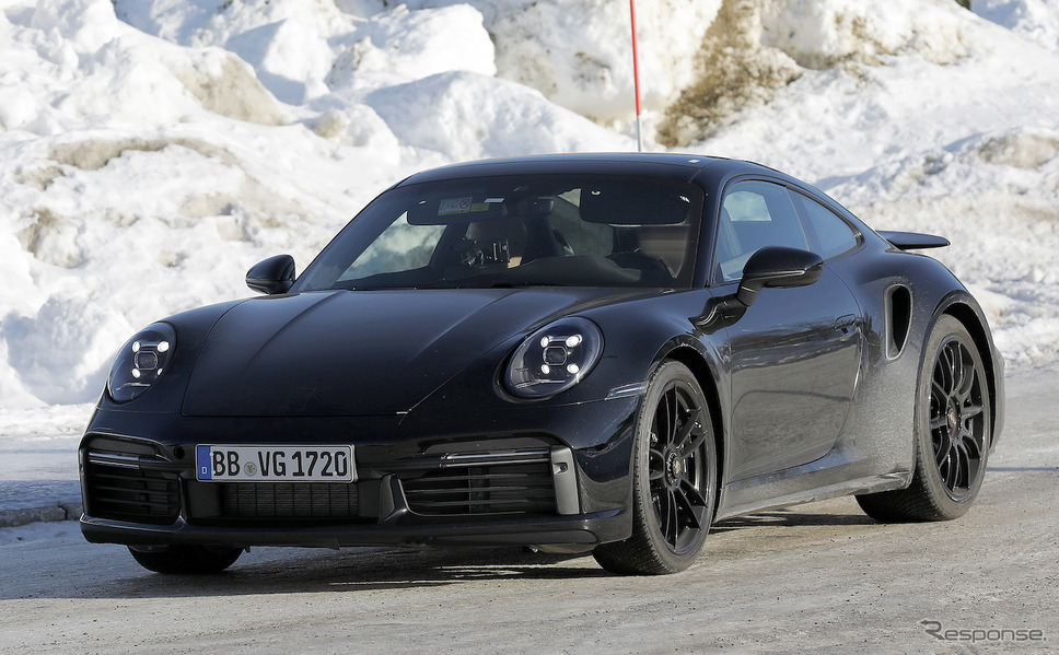 ポルシェ 911ターボ 改良新型プロトタイプ(スクープ写真)《APOLLO NEWS SERVICE》