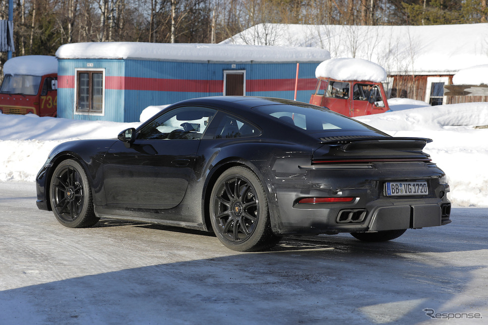 ポルシェ 911ターボ 改良新型プロトタイプ(スクープ写真)《APOLLO NEWS SERVICE》