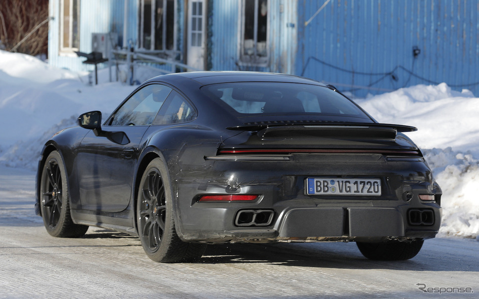 ポルシェ 911ターボ 改良新型プロトタイプ(スクープ写真)《APOLLO NEWS SERVICE》
