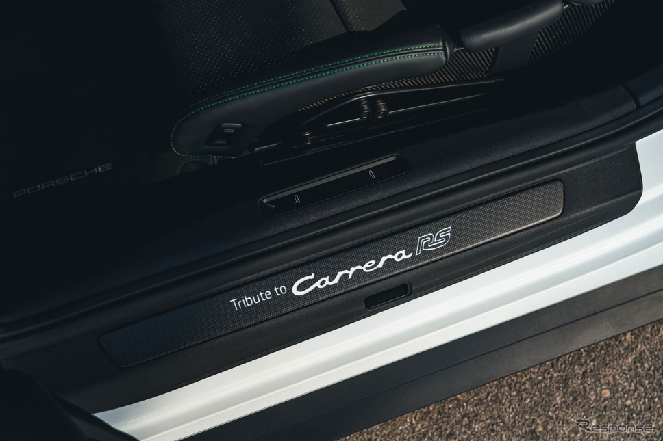 ポルシェ 911 GT3 RS 新型の「トリビュートtoカレラRSパッケージ」《photo by Porsche》